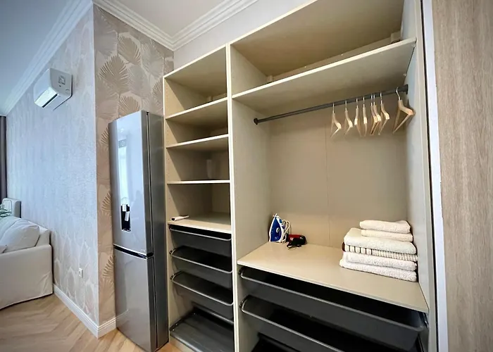 Coral Bay - Beachfront With Free Parking * Varna