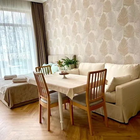 Coral Bay - Beachfront With Free Parking Appartement *