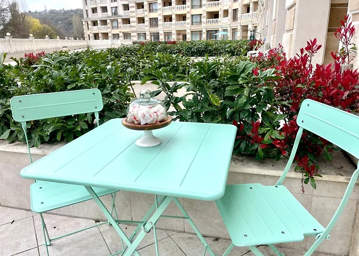 Coral Bay - Beachfront With Free Parking Appartement Varna